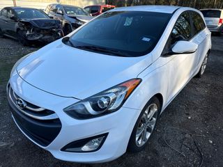 2014 Hyundai Elantra GT Base w/Blue - Exterior Front Left Corner Image